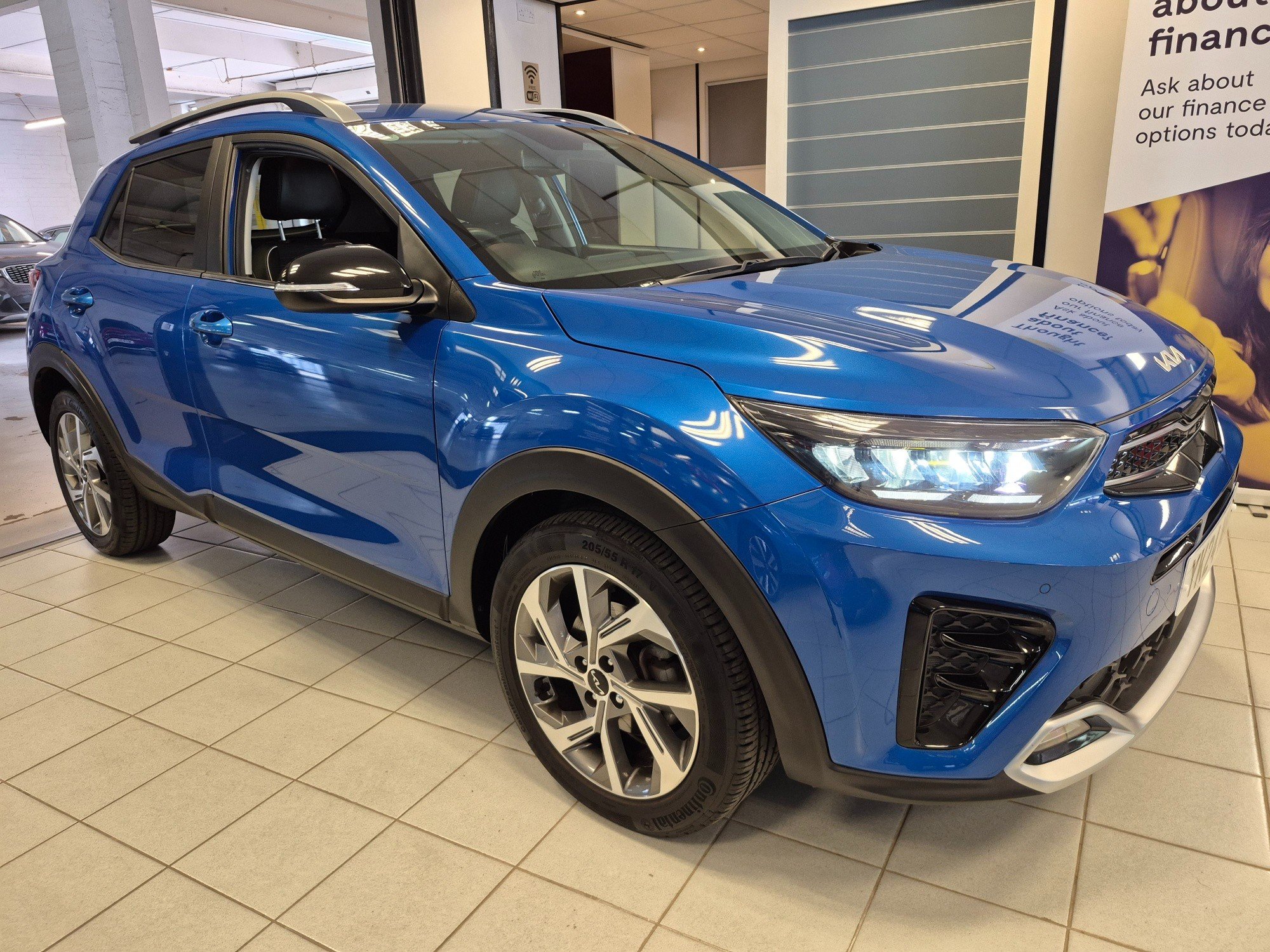 Kia Stonic listing photo